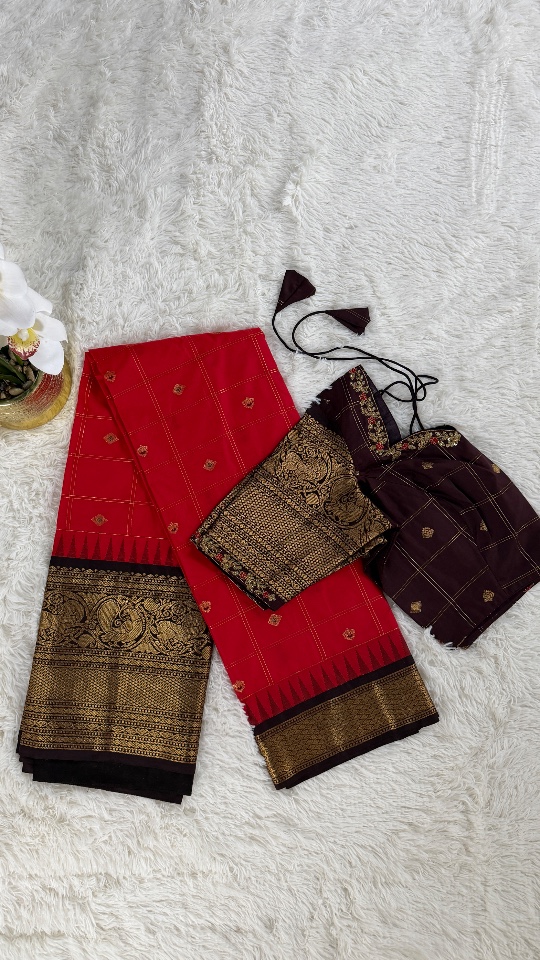 Gadwal Saree - Premium (Mirchi Red + Stitched blouse with Maggam work)