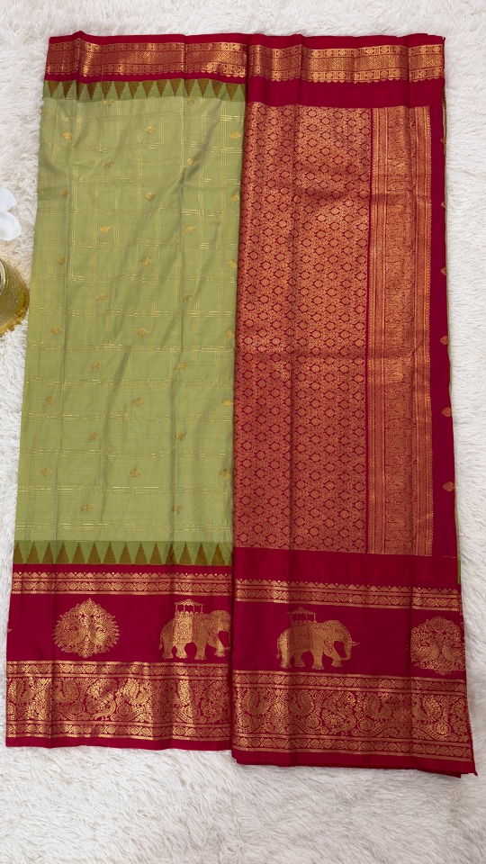 Gadwal Saree - Premium (Creamy Green with Rani pink Border + Designer Stitched blouse)