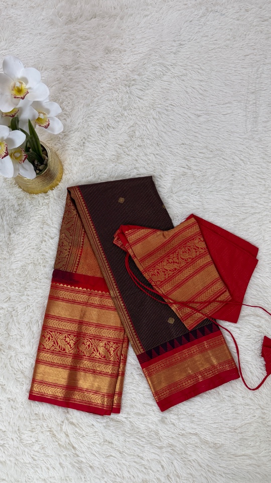 Gadwal Saree - Premium (Brown + Designer Stitched blouse)